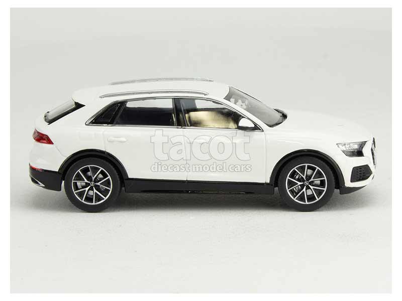 89998 Audi Q8 2018