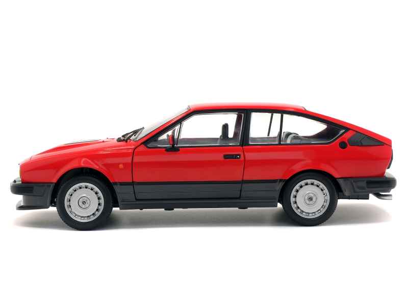 90055 Alfa Romeo GTV6 1984