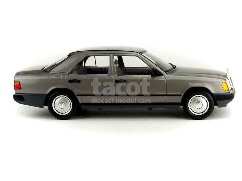 90261 Mercedes 300D/ W124 1984