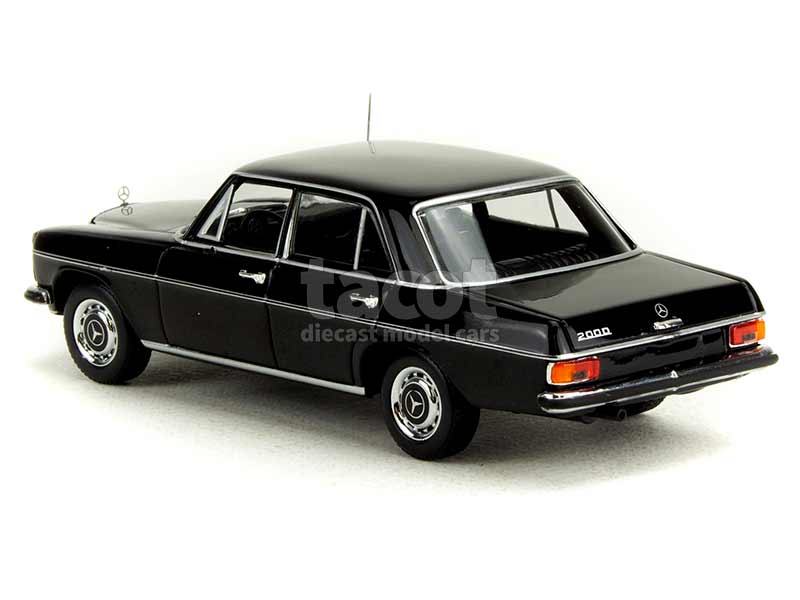 Miniature Mercedes 200D W115 1968 Par Modelcar, échelle 1/18, Métal Monté, Neuve