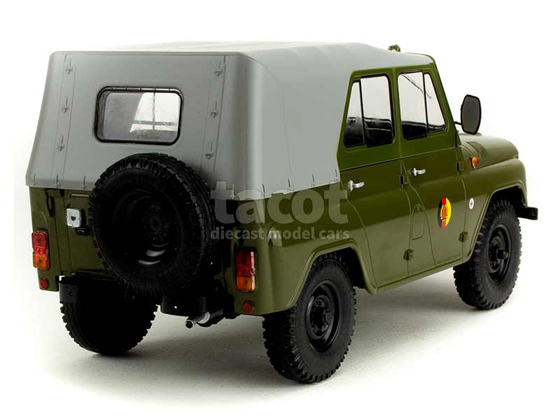 90407 UAZ 469 NVA Militaire