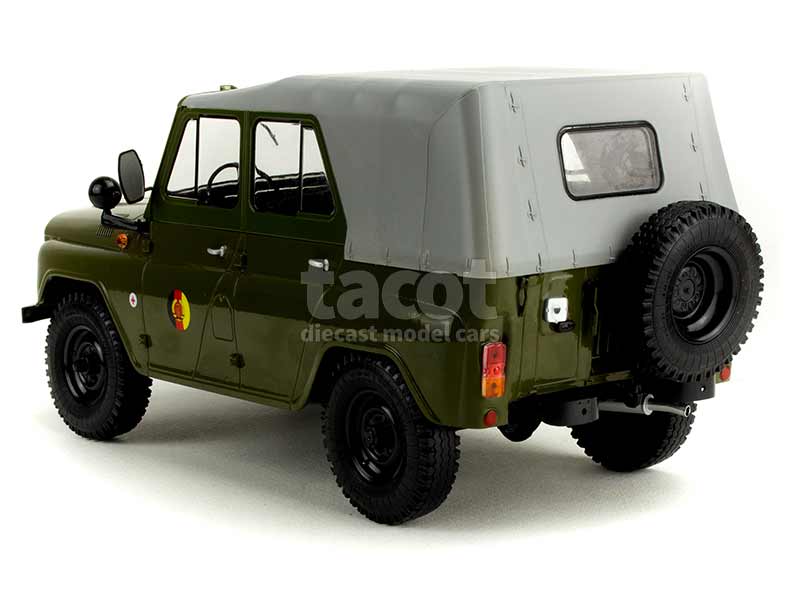 90407 UAZ 469 NVA Militaire