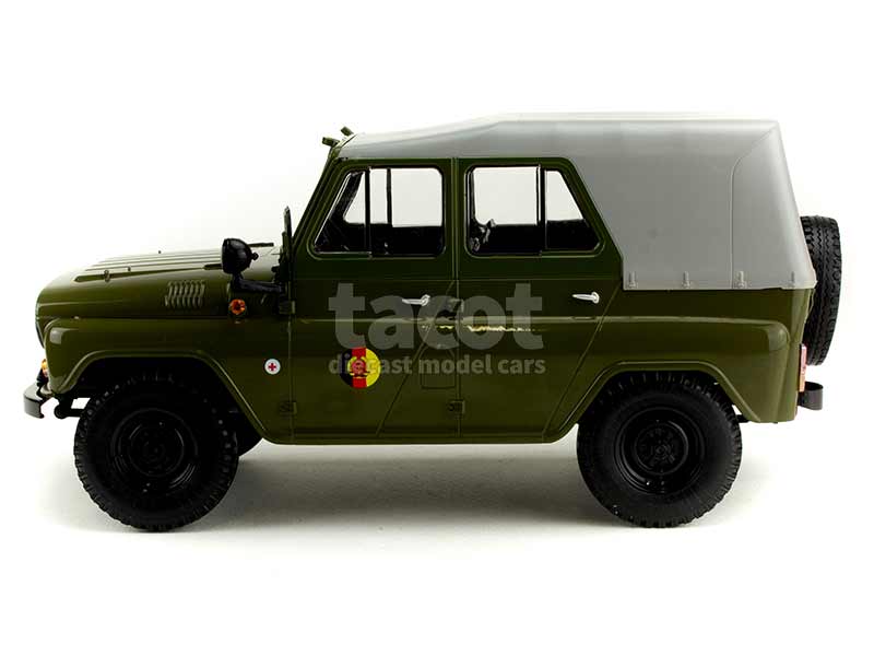 90407 UAZ 469 NVA Militaire