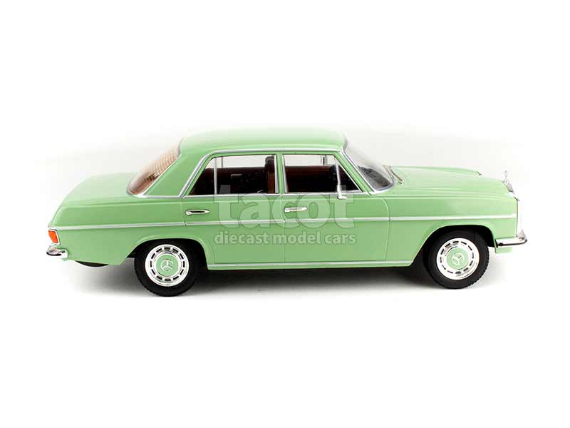 Minichamps 1:43 Mercedes-Benz 200D (W115) año de construcción 1968