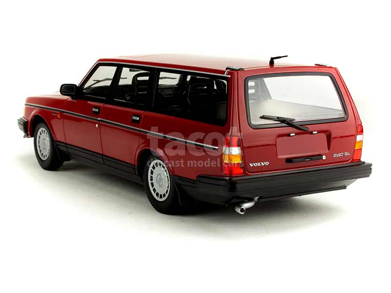 Volvo 240 GL bleue (Maxichamps) 1/43e