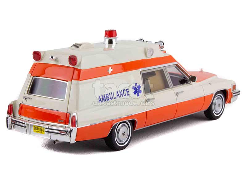 91003 Cadillac Superior Ambulance 1977