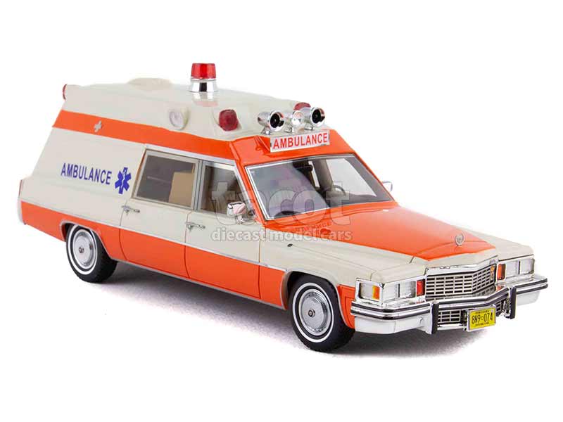 91003 Cadillac Superior Ambulance 1977