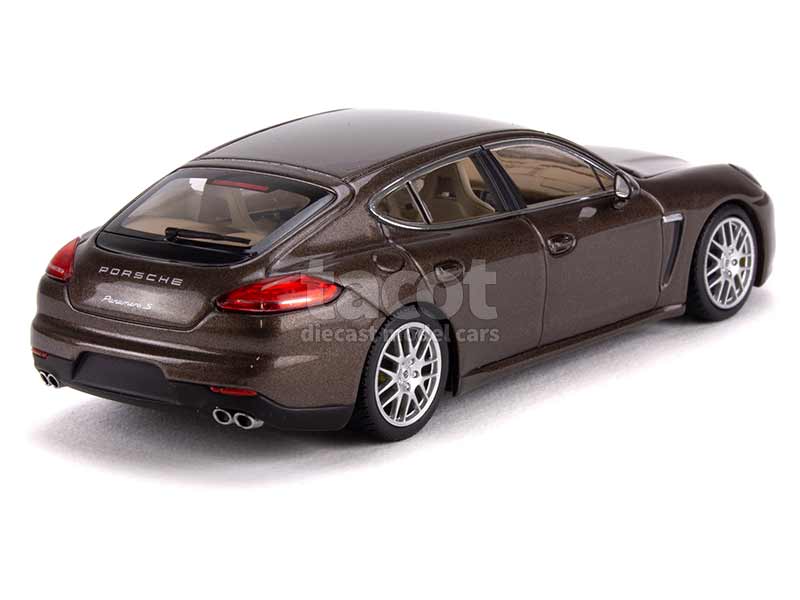 91049 Porsche Panamera S 2013