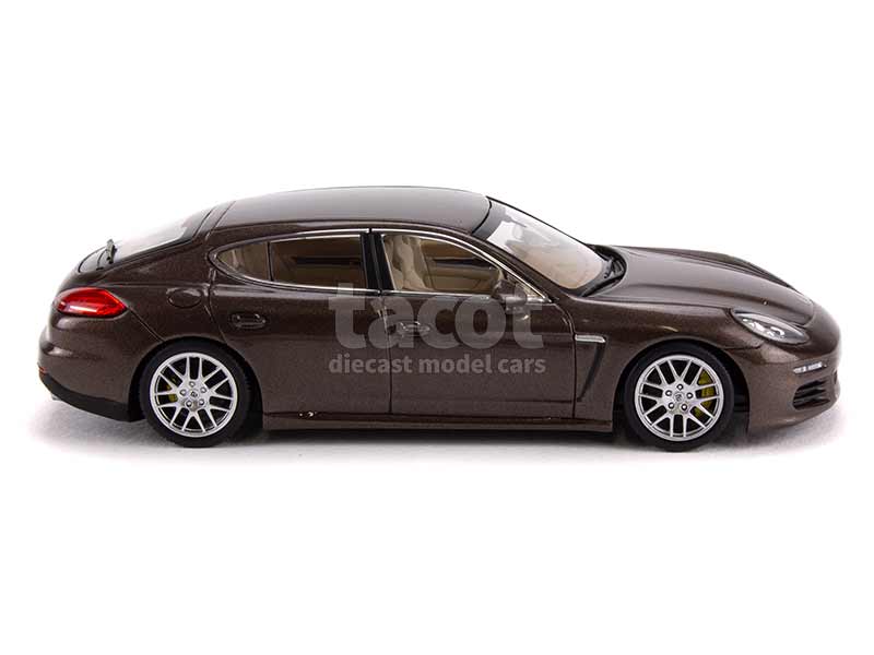 91049 Porsche Panamera S 2013