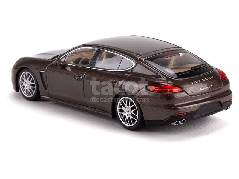 91049 Porsche Panamera S 2013