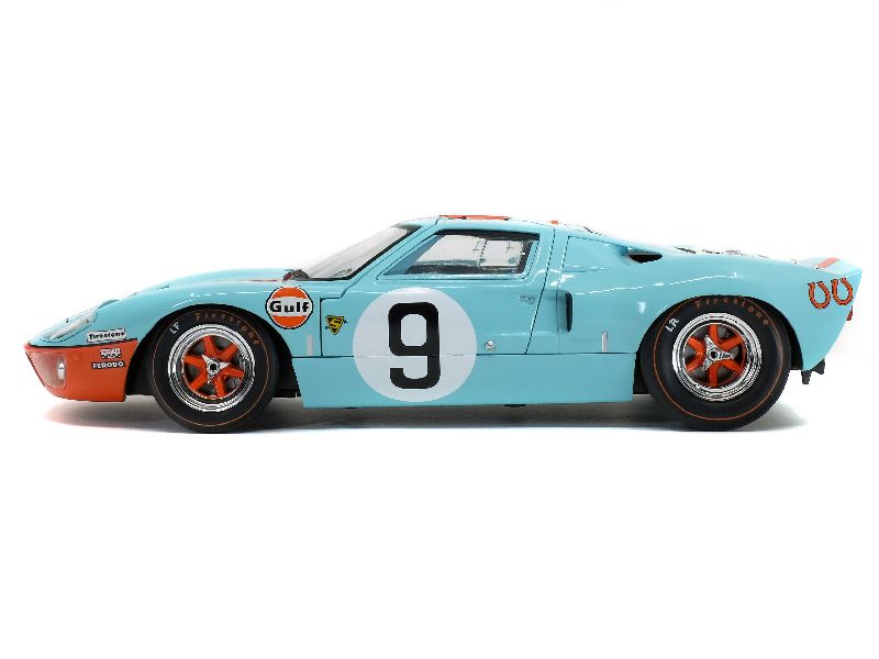 REVELL Ford GT40 Le Mans 1968 & 1969 07696-1/24- Model – -Models