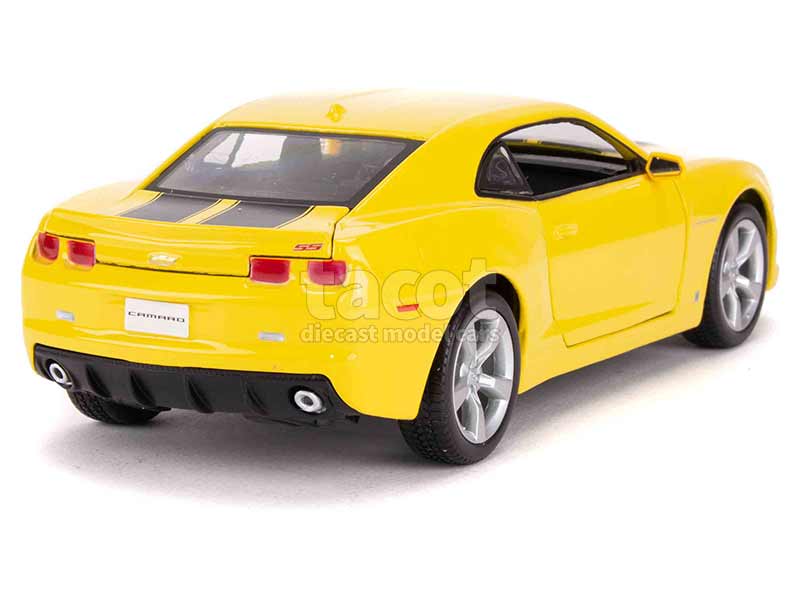 92001 Chevrolet Camaro SS RS 2010