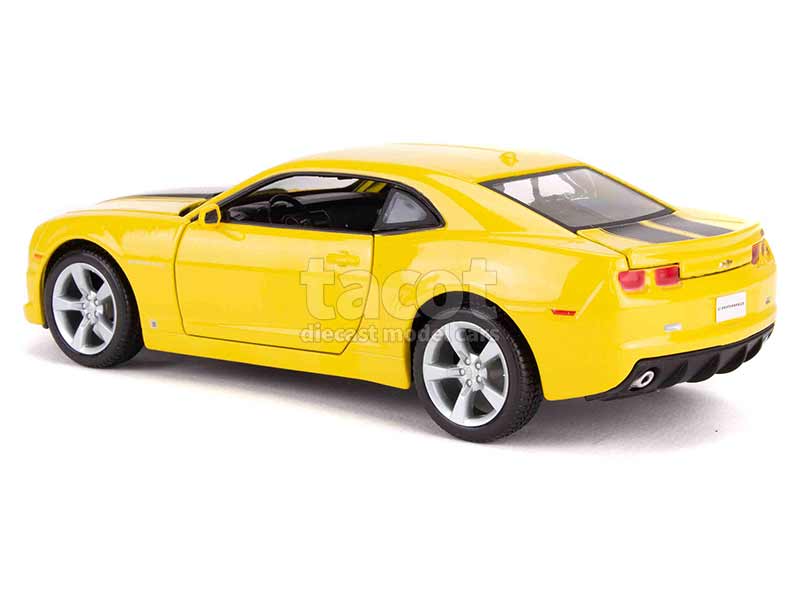 92001 Chevrolet Camaro SS RS 2010