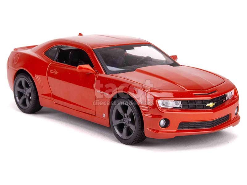 92002 Chevrolet Camaro SS RS 2010