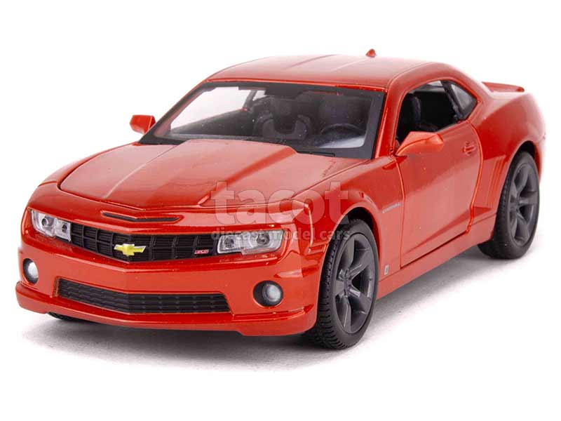 92002 Chevrolet Camaro SS RS 2010