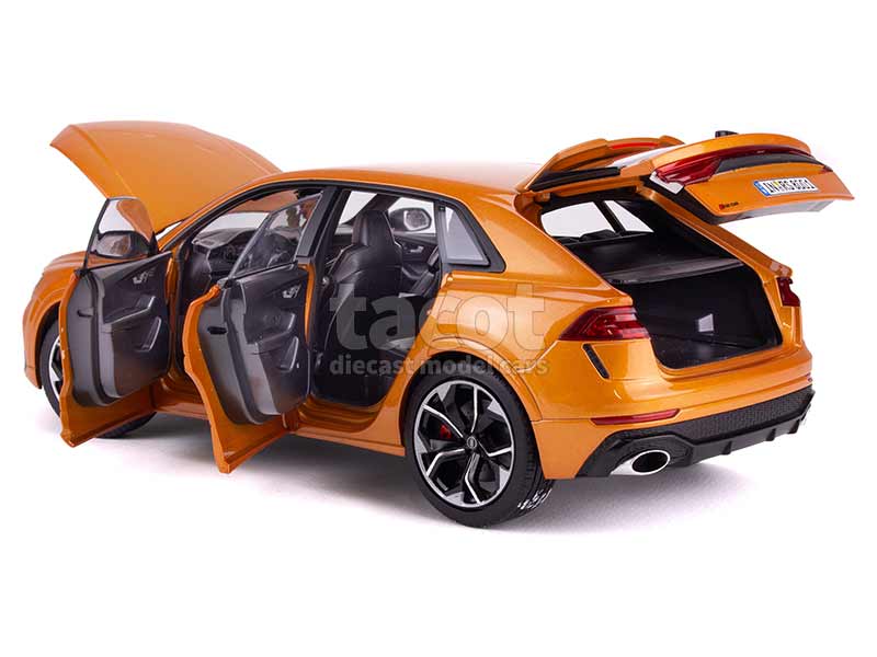 92038 Audi RS Q8 2020