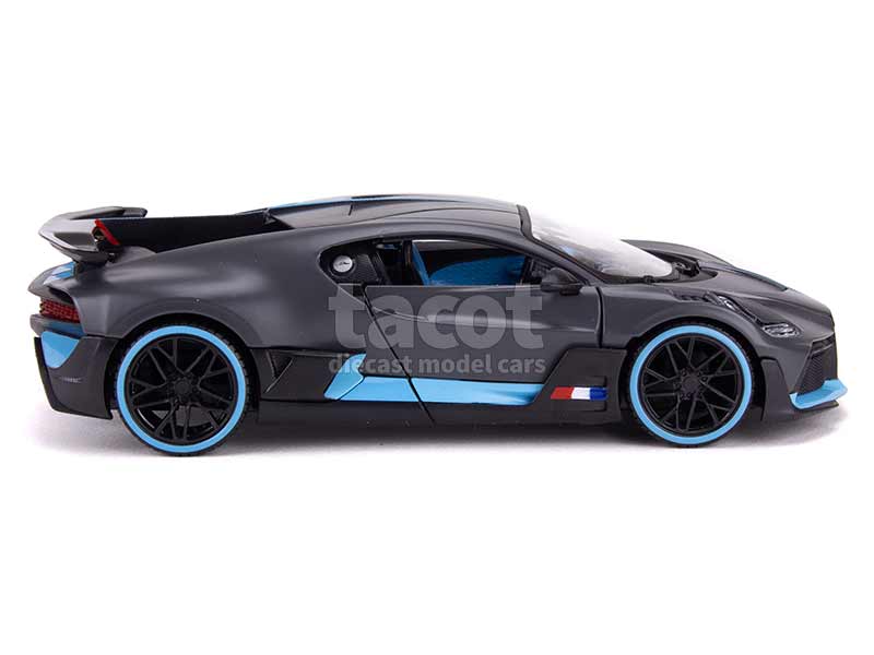 92375 Bugatti Divo 2019