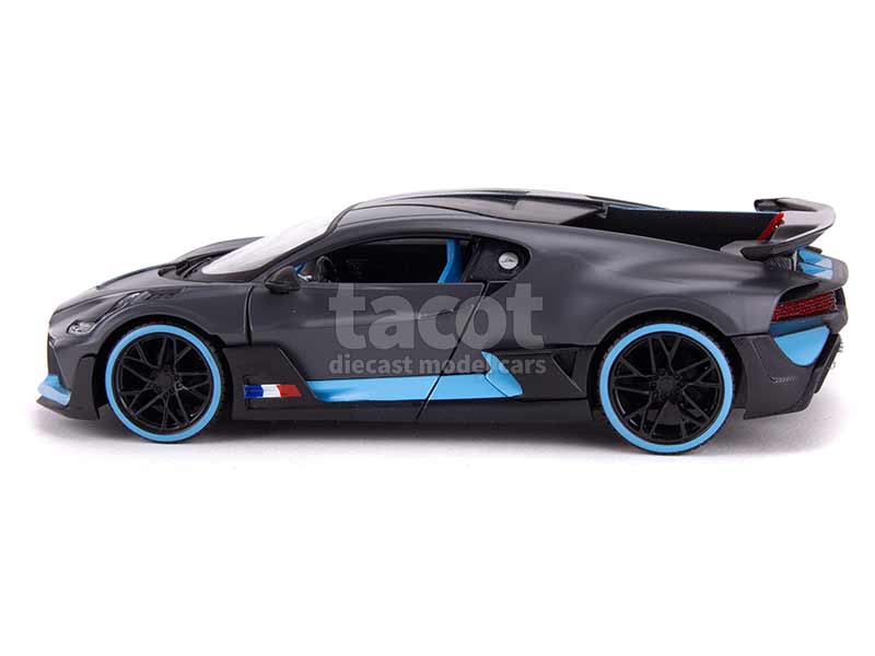 92375 Bugatti Divo 2019