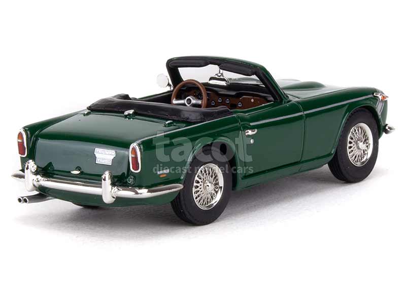 92401 Triumph TR250 1967