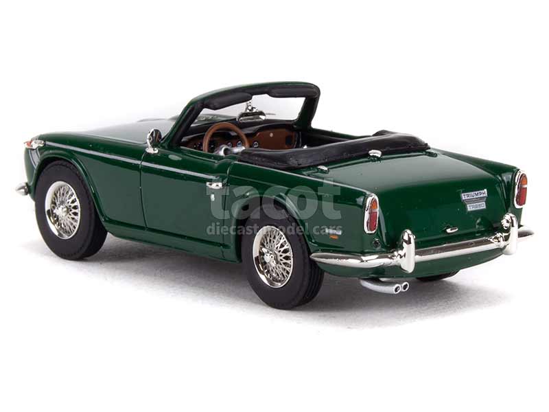 92401 Triumph TR250 1967