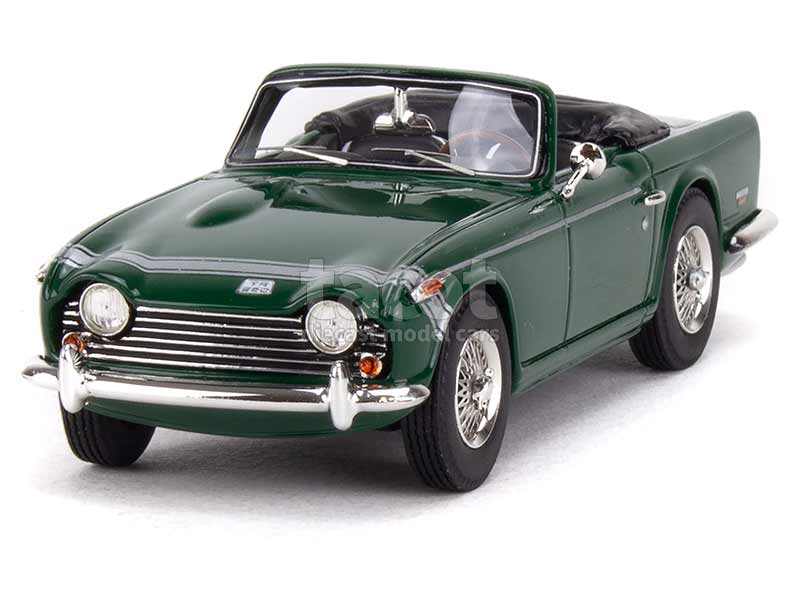 92401 Triumph TR250 1967