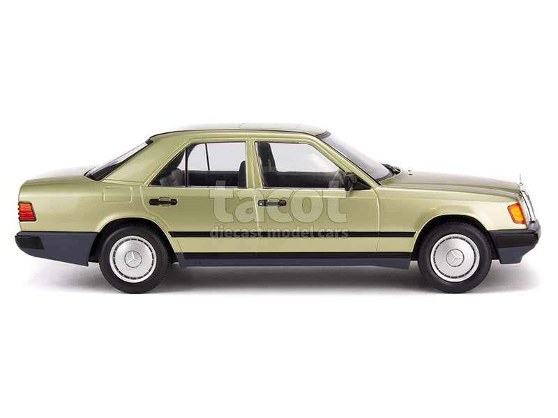 92432 Mercedes 200D/ W124 1984
