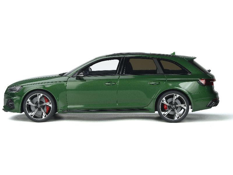 92515 Audi RS4 Avant 2020