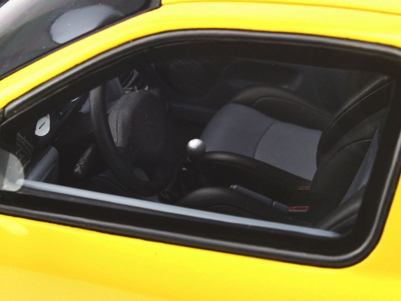 92796 Renault Clio II RS 2.0L 16V 2000
