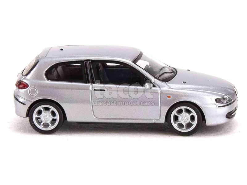 92952 Alfa Romeo 147 2001