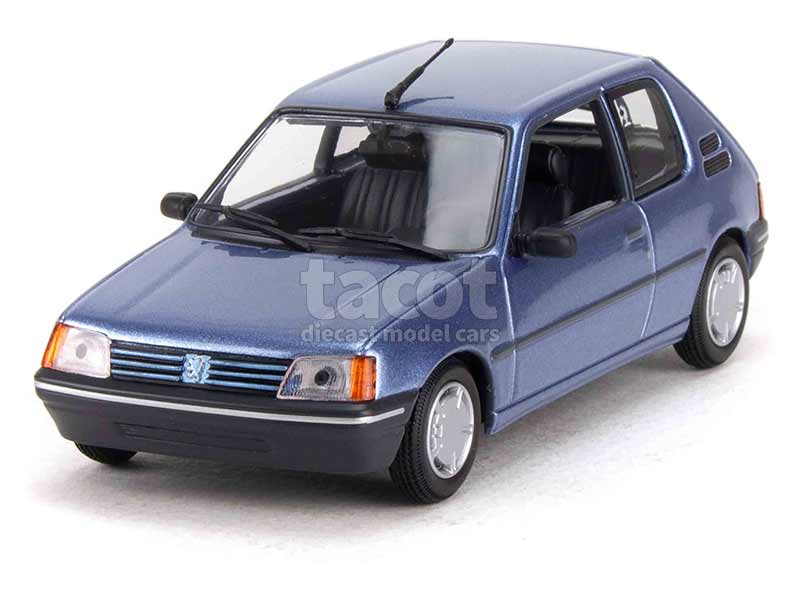 93018 Peugeot 205 XR 1990