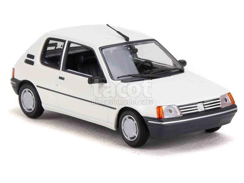 93019 Peugeot 205 XR 3 Doors 1990