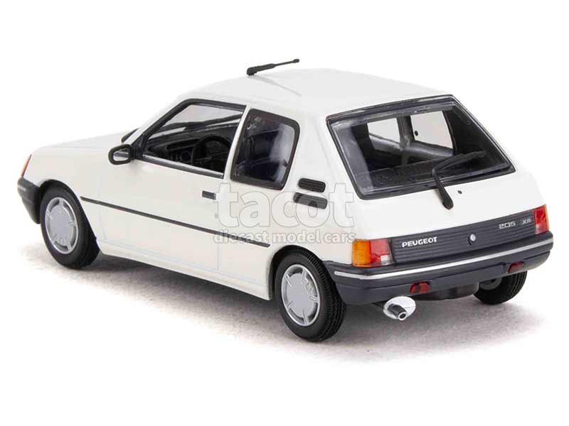 93019 Peugeot 205 XR 1990