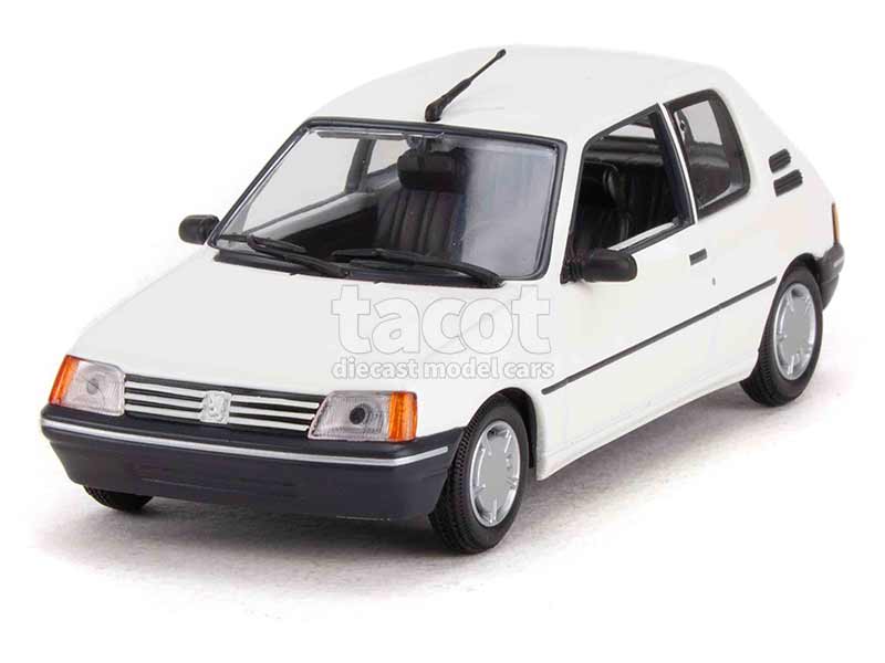 Voiture Miniature de Collection - MAXICHAMPS 1/43 - PEUGEOT 205 XR - 1990 -  White - 943112373 - Cdiscount Jeux - Jouets