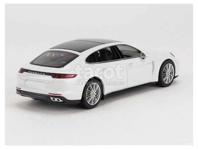 93221 Porsche Panamera Turbo S e-hybrid 2016