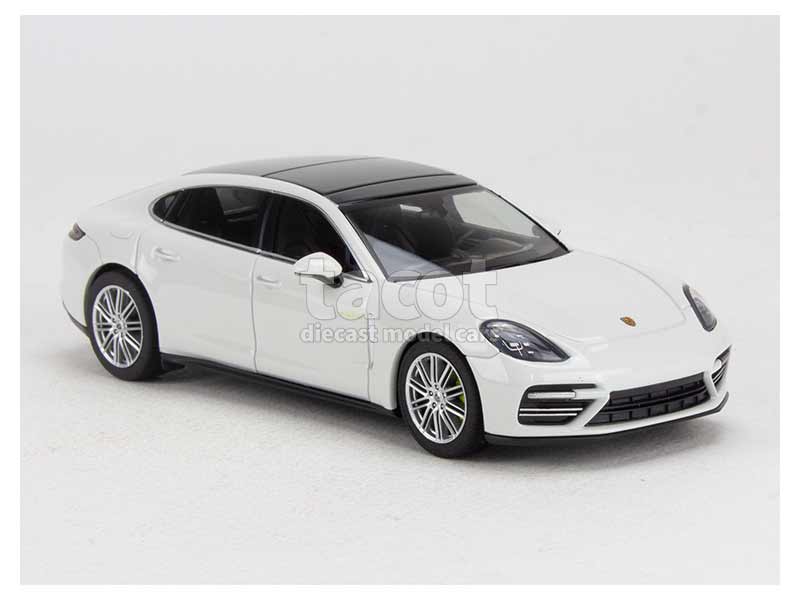 93221 Porsche Panamera Turbo S e-hybrid 2016