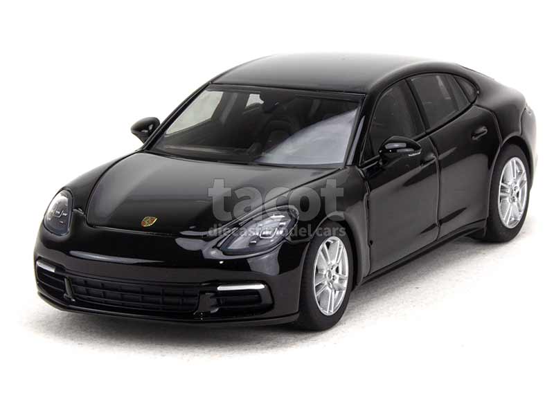 93222 Porsche Panamera 2016