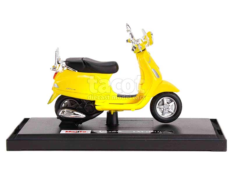 93323 Vespa LXV 2013