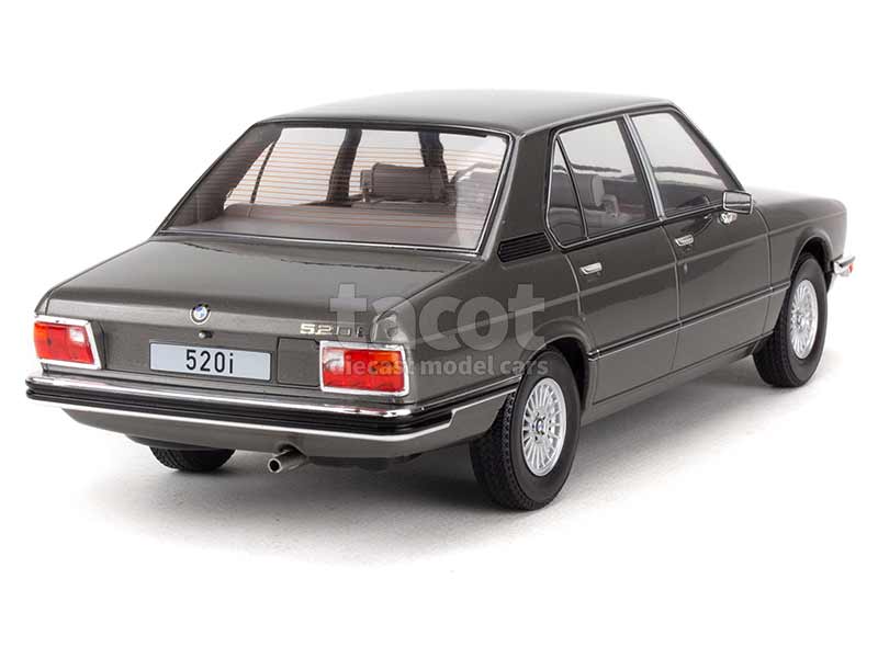 93358 BMW 520i/ E12 1974
