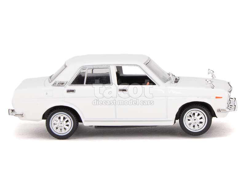 OPO 10 - Auto in Miniatura da Collezione 1/43 Compatibile con Datsun Bluebird 1600 SSS 1969 - JPL16