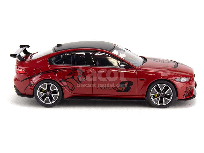 93624 Jaguar XE SV Project 8 2017