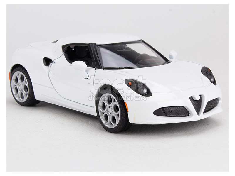 93642 Alfa Romeo 4C 2013