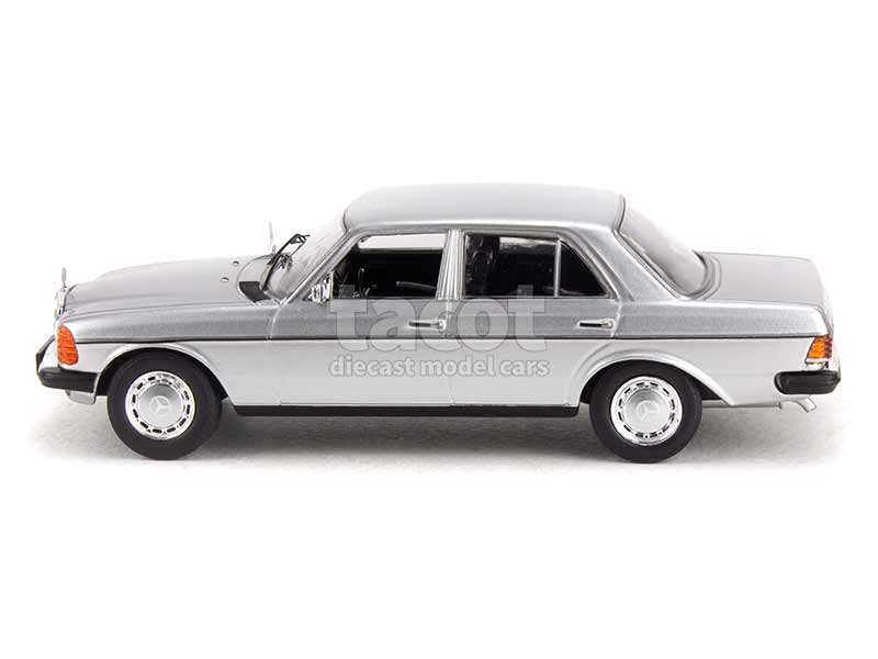 93839 Mercedes 200D/ W123 1983