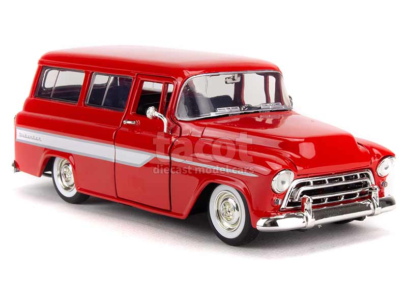 93920 Chevrolet Suburban 1957