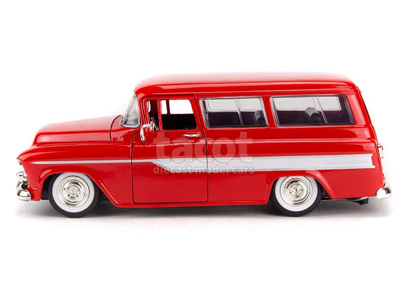 93920 Chevrolet Suburban 1957