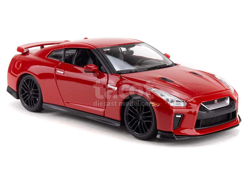 93989 Nissan GT-R 2017