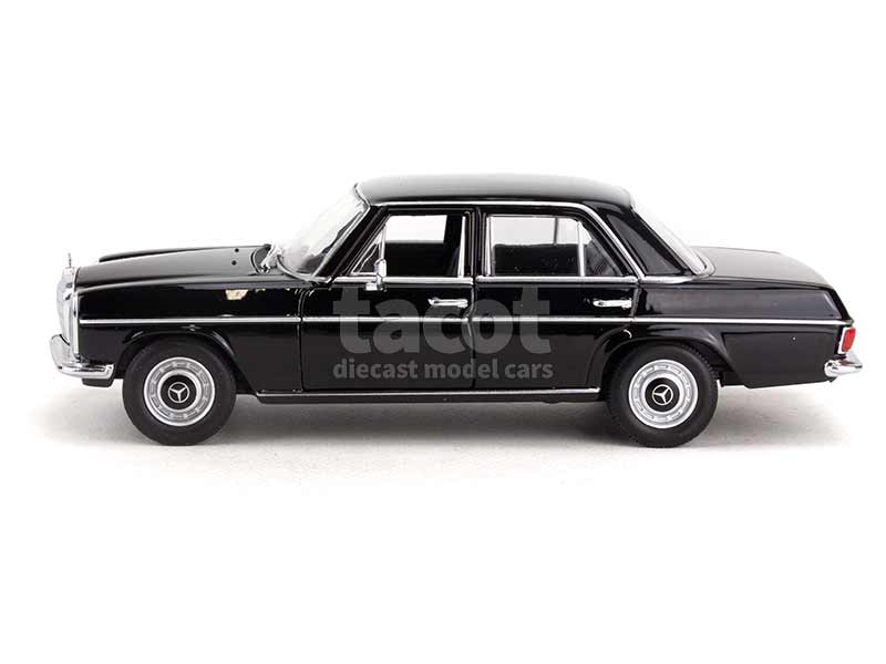 94231 Mercedes 220/ W115 1968