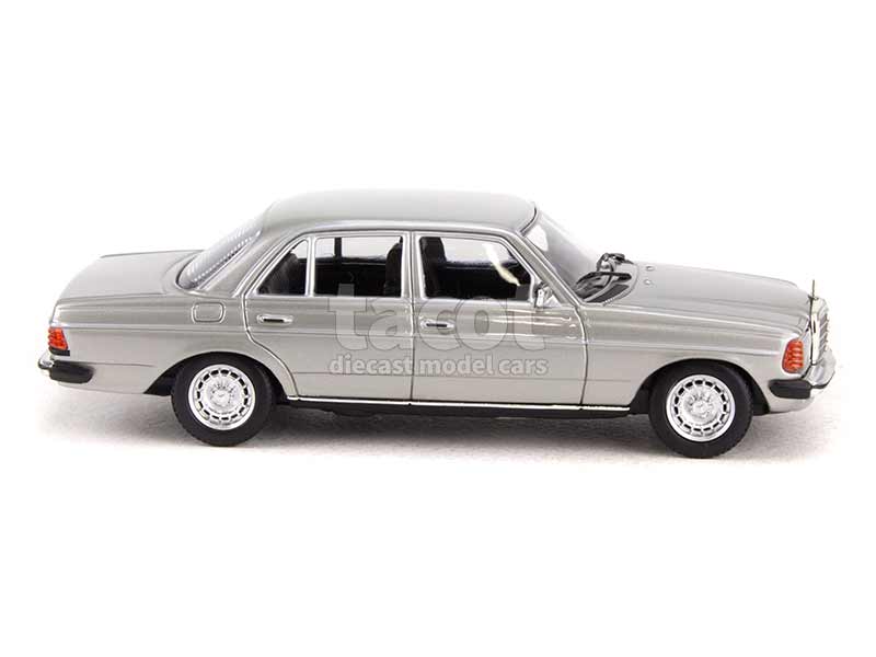 94327 Mercedes 230E/ W123 1982