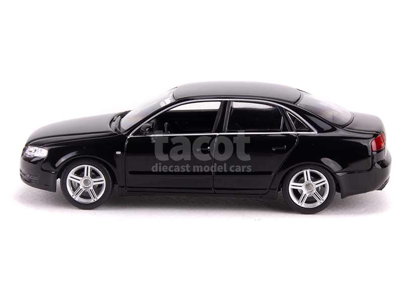 Maxichamps 940014400 Audi A4 schwarz Maßstab