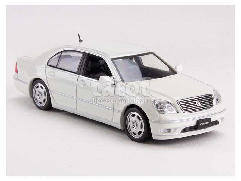 94582 Toyota Celsior 2001