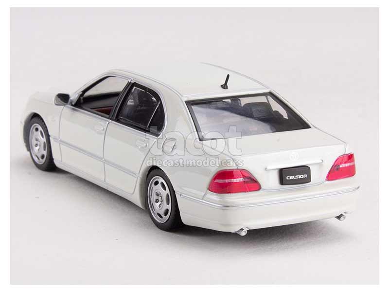 94582 Toyota Celsior 2001